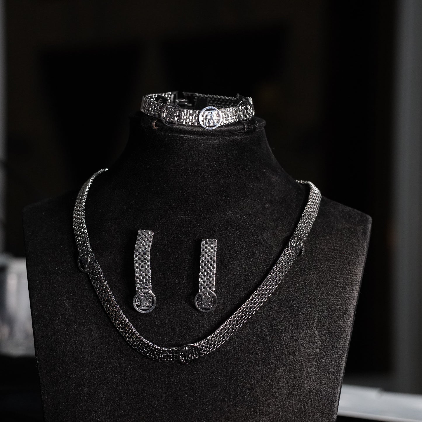 Steel Neckless With braclate