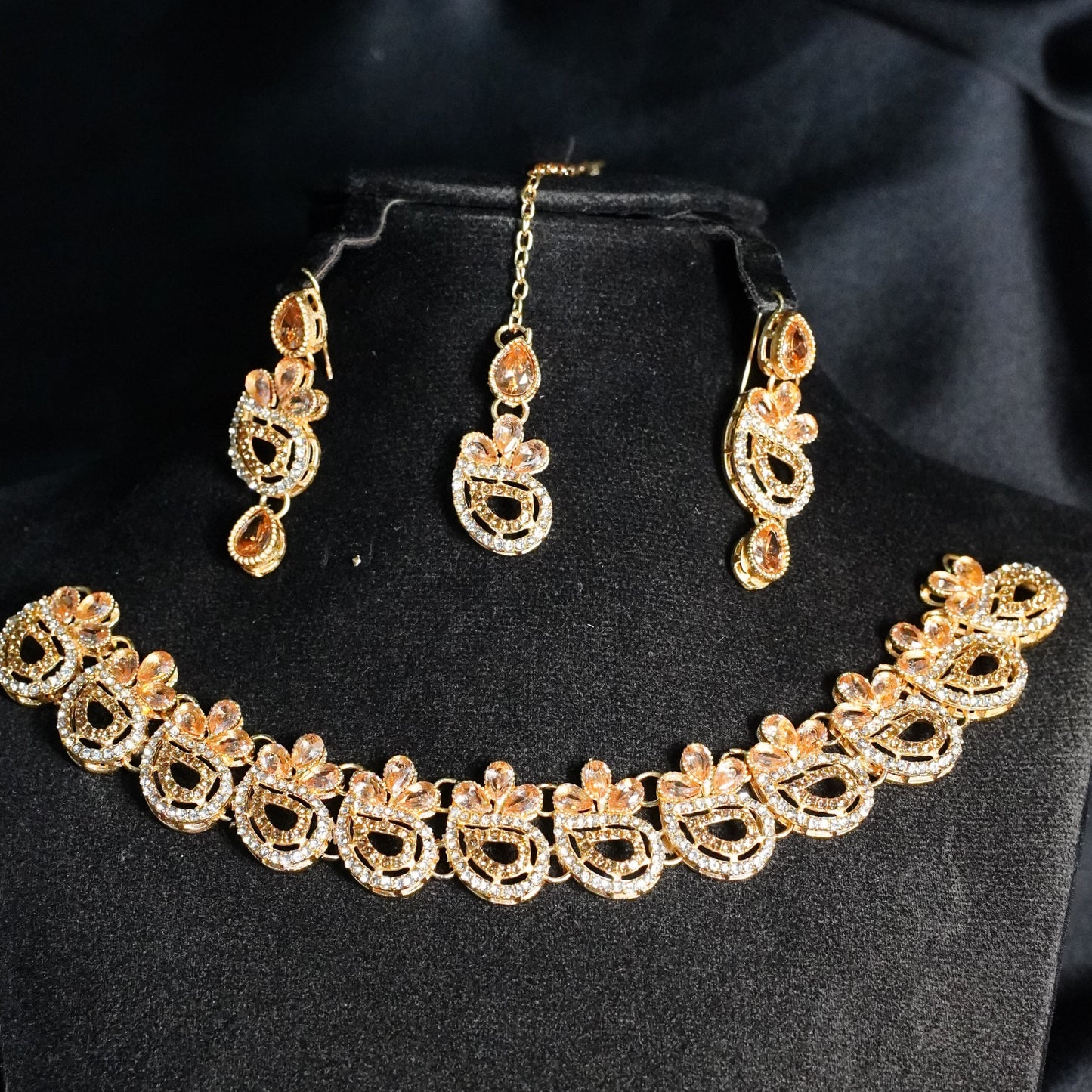 BRIDAL NECKLESS SET